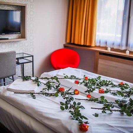 Imola Udvarhaz Dessert Hotel Eger Rum bild