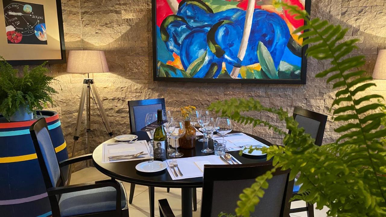 Imola Udvarhaz Dessert Hotel Eger Exteriör bild