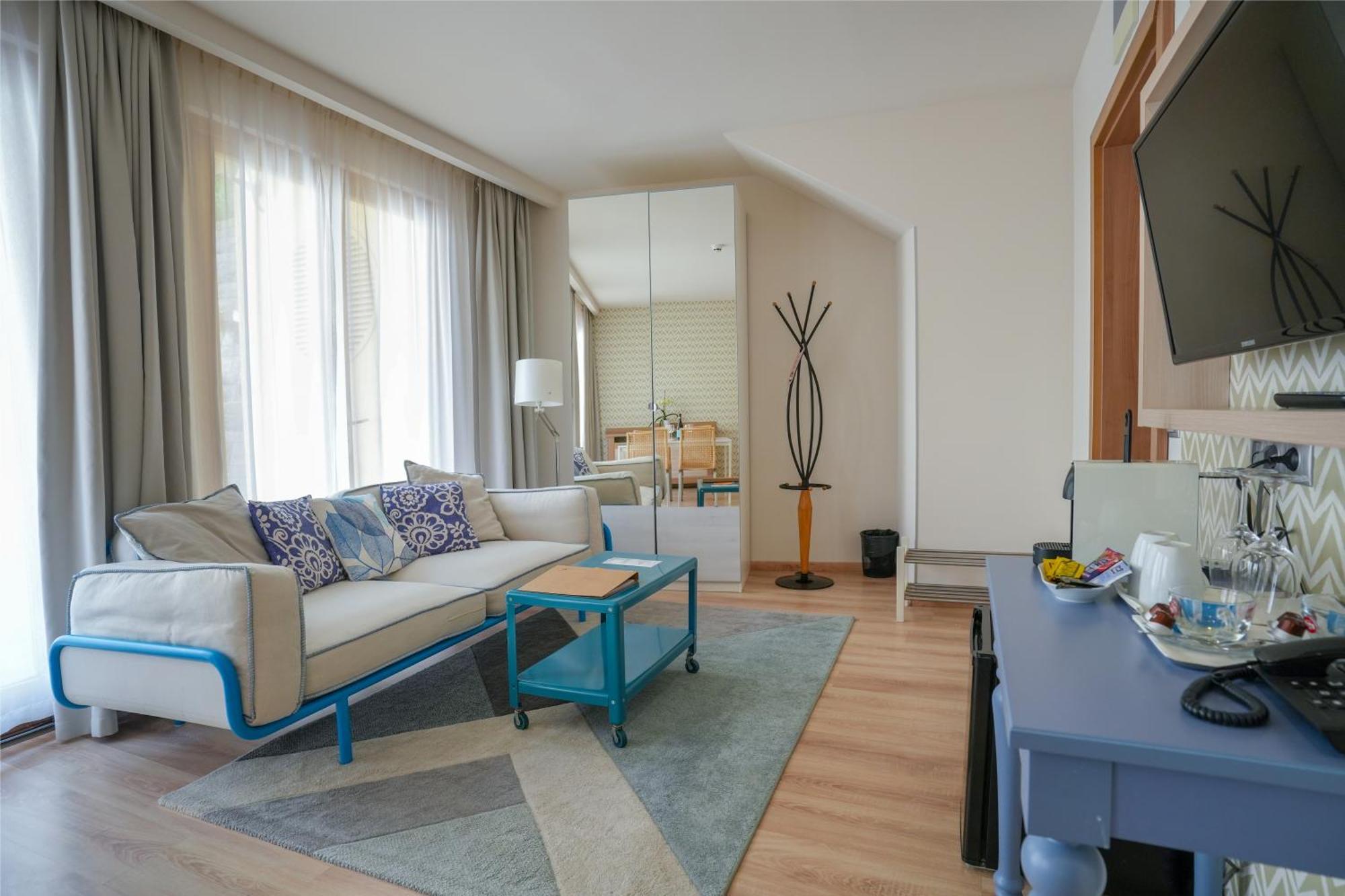 Imola Udvarhaz Dessert Hotel Eger Exteriör bild