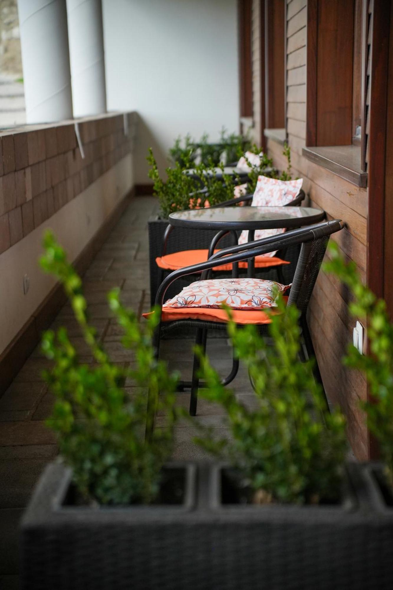 Imola Udvarhaz Dessert Hotel Eger Exteriör bild