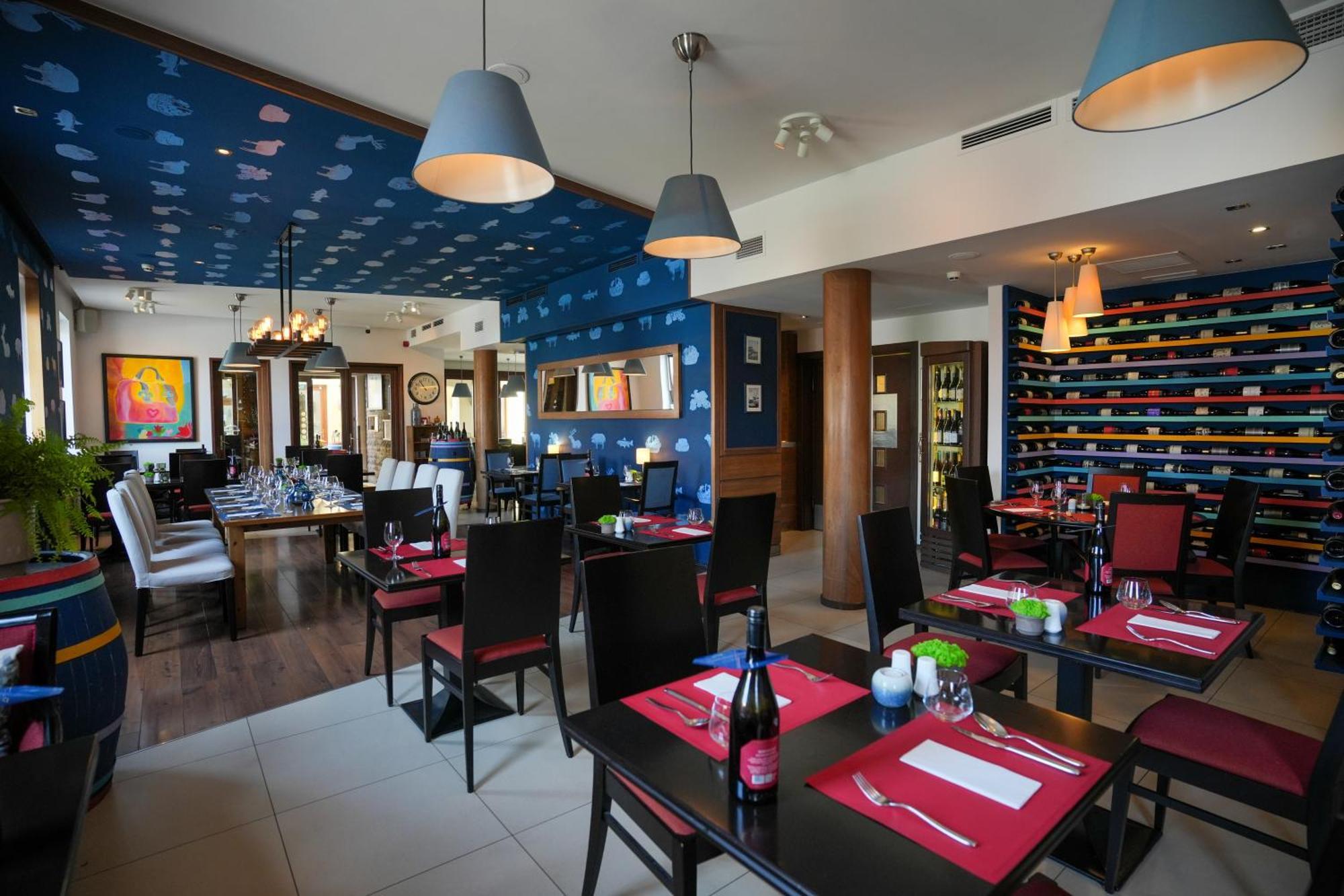 Imola Udvarhaz Dessert Hotel Eger Exteriör bild