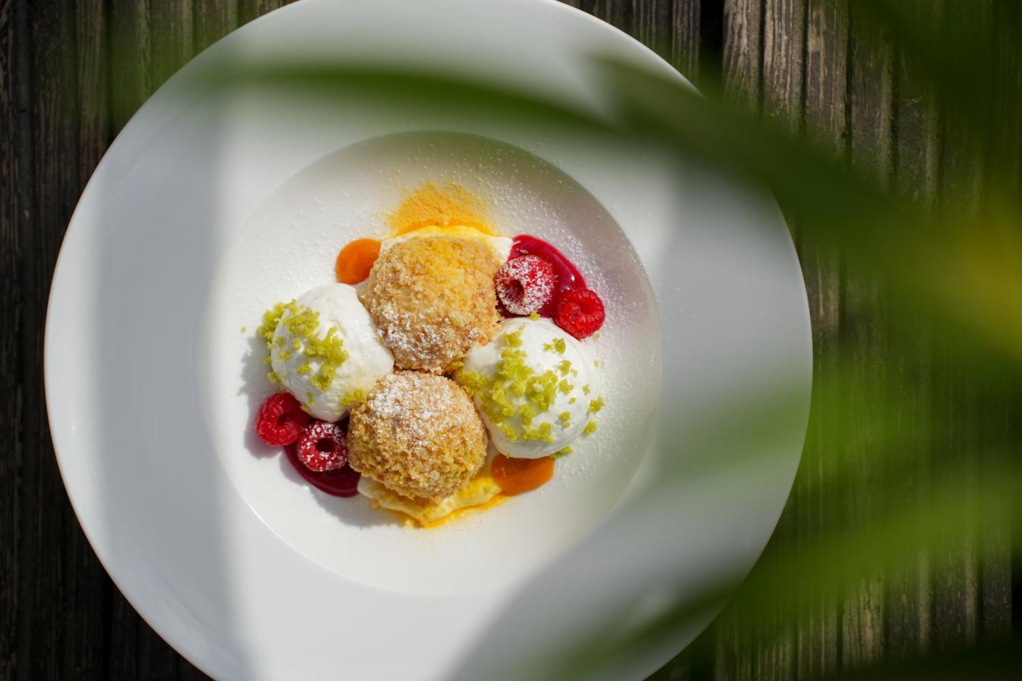 Imola Udvarhaz Dessert Hotel Eger Exteriör bild