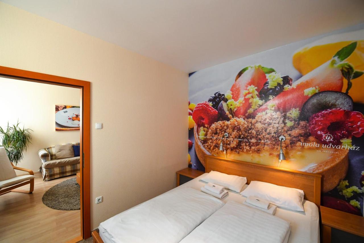 Imola Udvarhaz Dessert Hotel Eger Exteriör bild