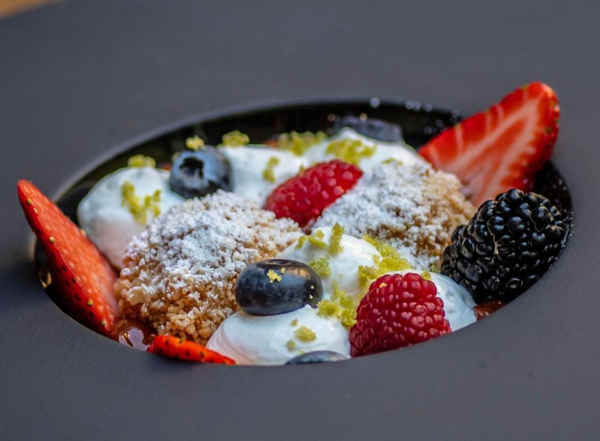 Imola Udvarhaz Dessert Hotel Eger Exteriör bild
